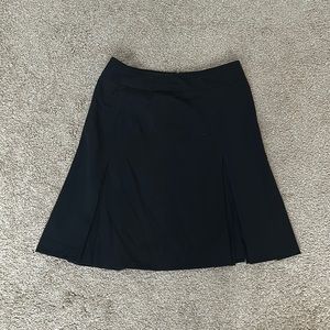 Black loft skirt